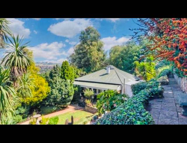 3 BEDROOM HOUSE FOR SALE IN BEZUIDENHOUT VALLEY